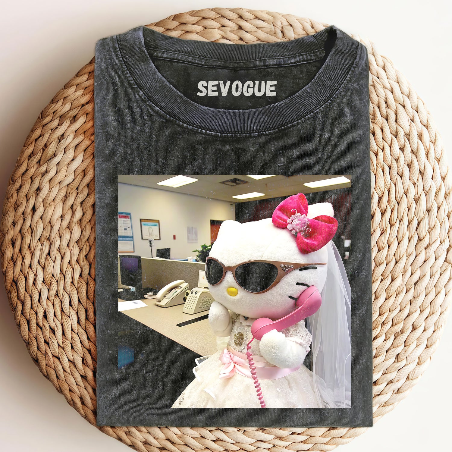 Funny Hello Kitty V4  Unisex Tee, Sweatshirt & Hoodi