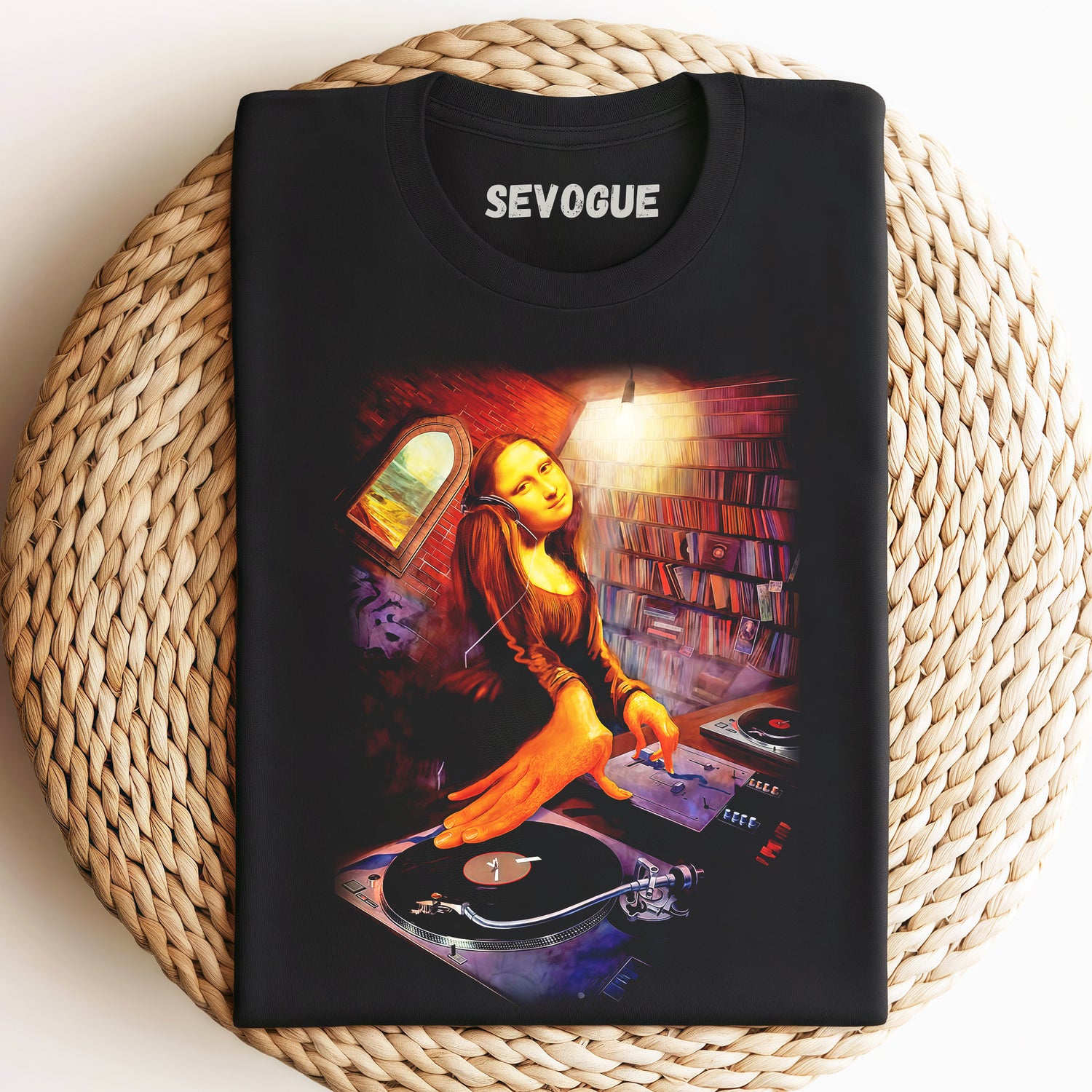 Mona Lisa Dj Unisex Tee, Sweatshirt & Hoodie