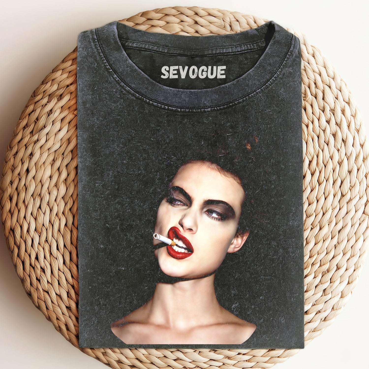 Retro Cool Shalom Harlow Smoking Unisex Tee, Sweatshirt & Hoodie