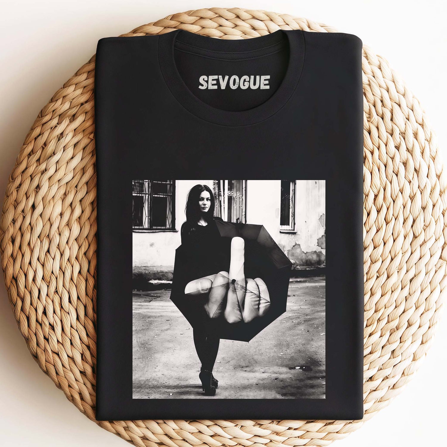 Retro Woman Holding Umbrella Unisex Tee, Sweatshirt & Hoodie