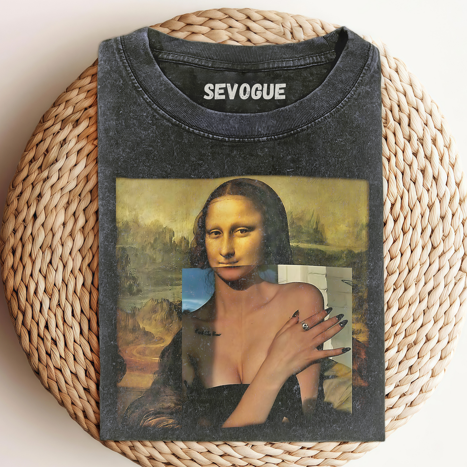 Sexy Mona Lisa Unisex Tee, Sweatshirt & Hoodie
