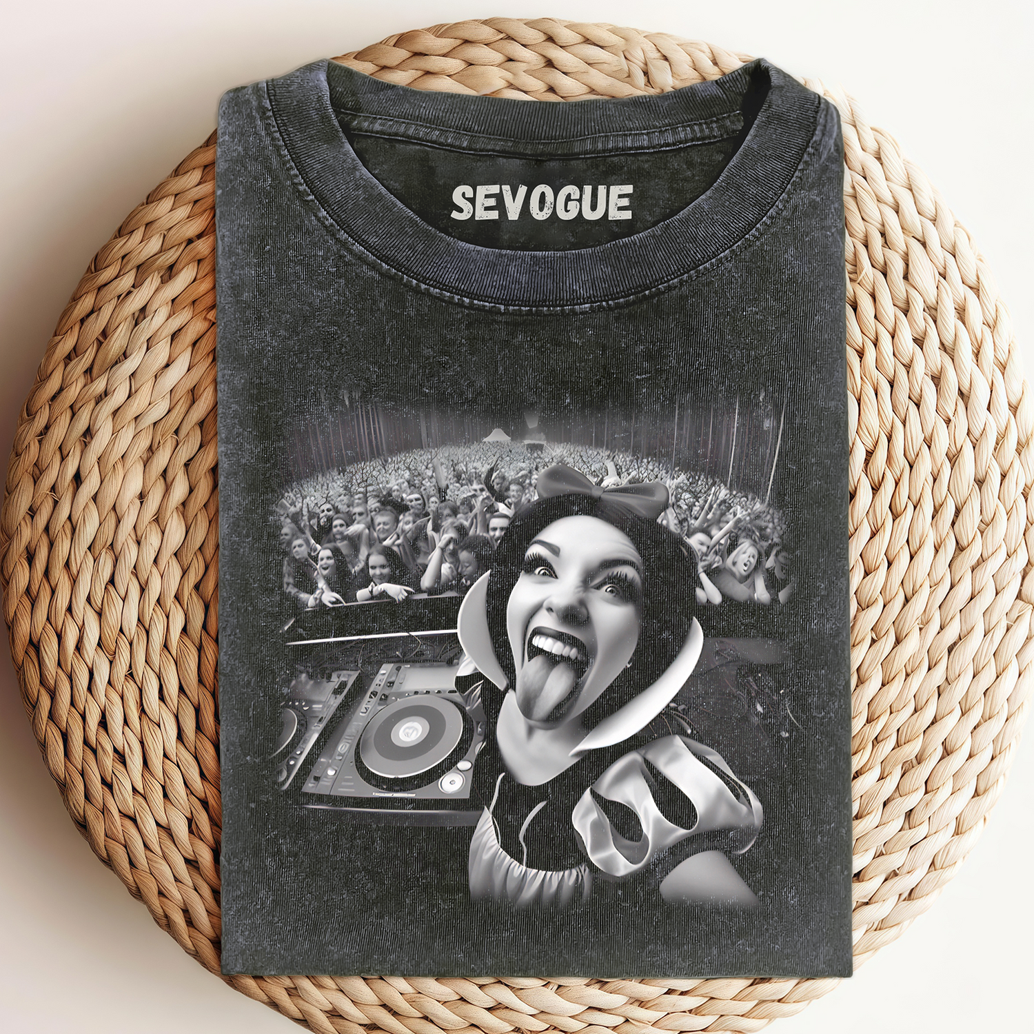 Snow White Unisex Tee, Sweatshirt & Hoodie