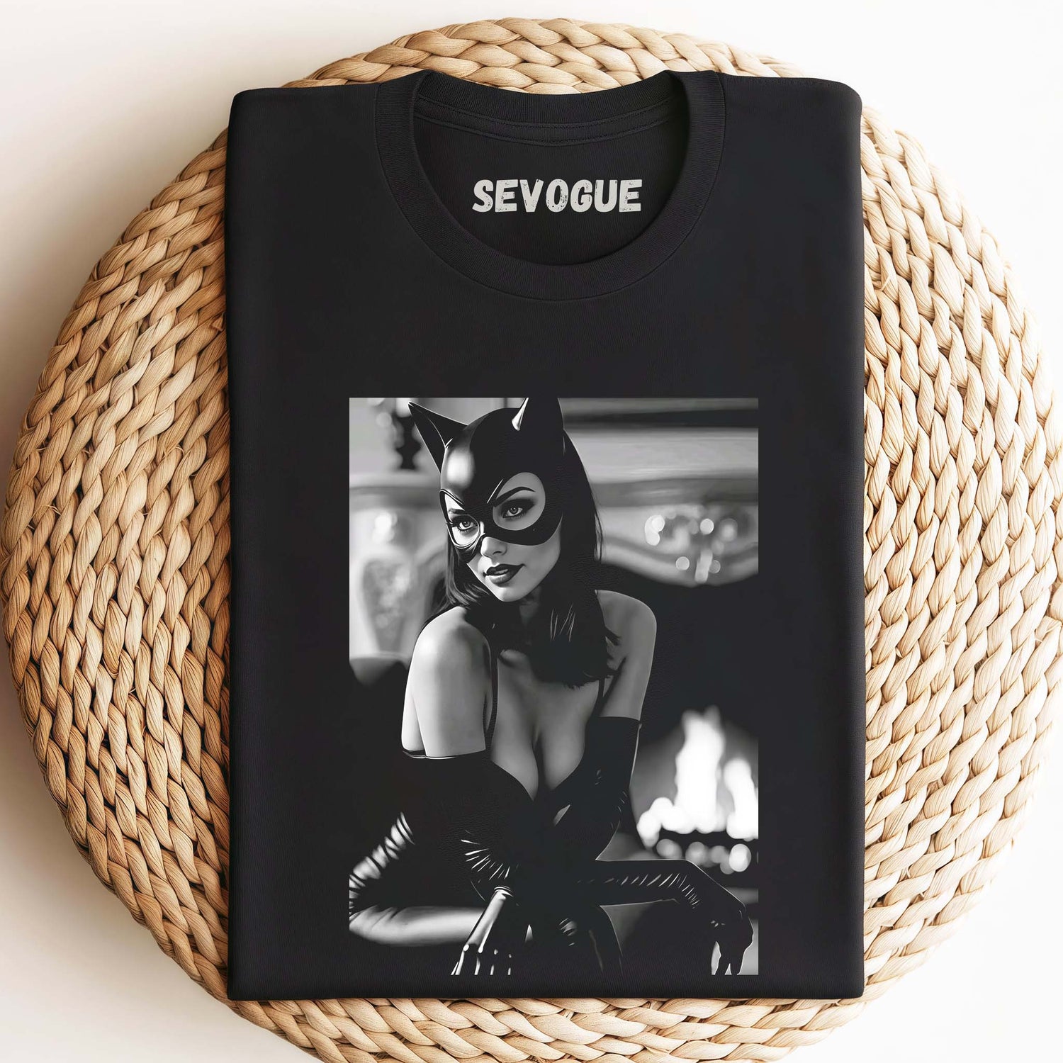 Vintage Catwoman Unisex Tee, Sweatshirt & Hoodie