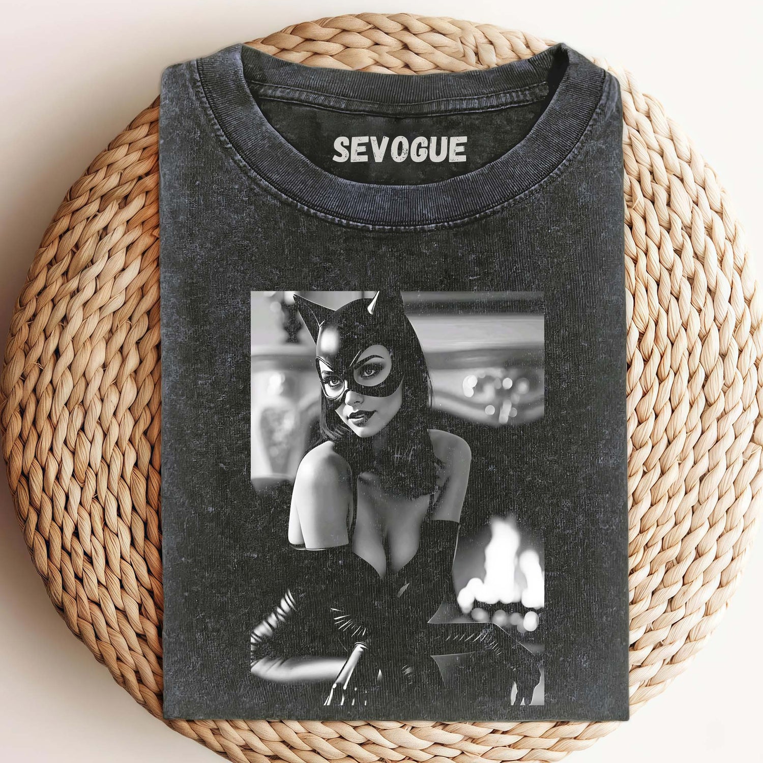 Vintage Catwoman Unisex Tee, Sweatshirt & Hoodie