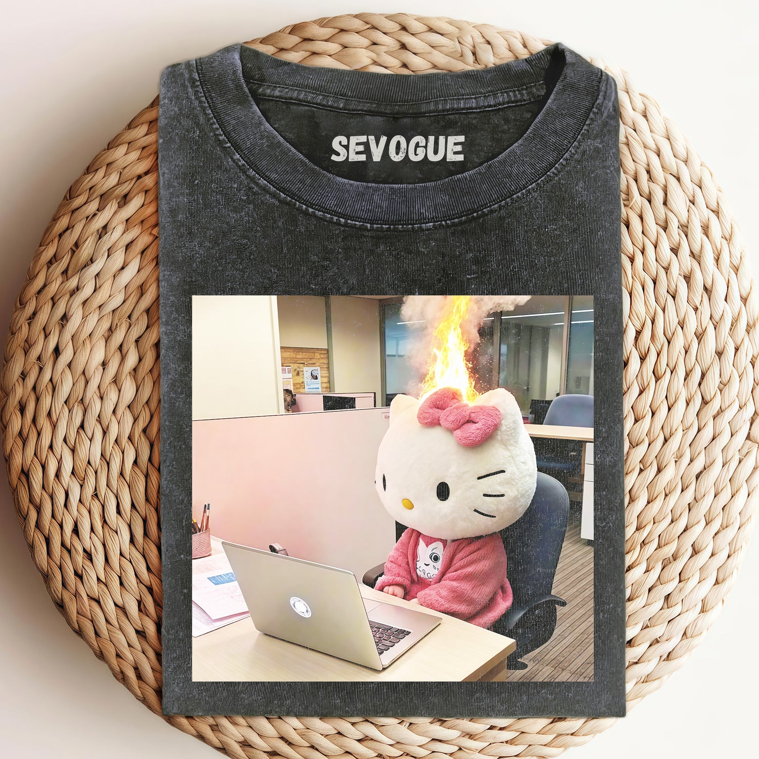 Hello Kitty V15 Unisex Tee, Sweatshirt & Hoodi